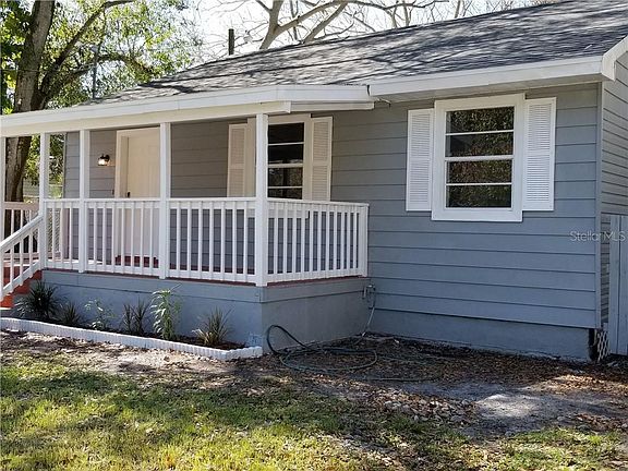 3rd image of 3006 Gordon Ct