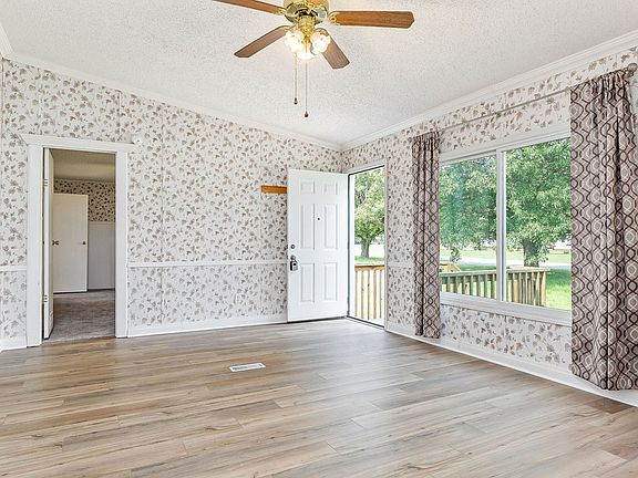 4th image of 2984 Heartland Ln