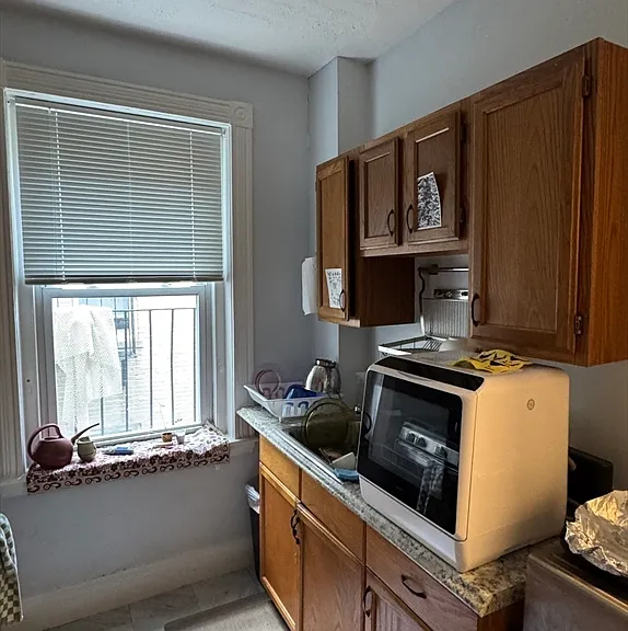 87 Gordon St #8 — Photo 7