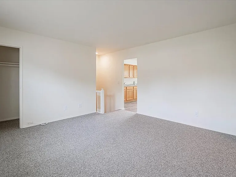 Forest Park Gardens Apartments — Photo 13