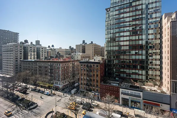 Sold by Nest Seekers International | media 12