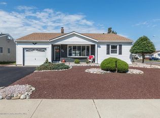 23 Westport Dr, Toms River, NJ 08757