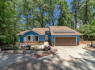 11594 Francis Dr, Grass Valley, CA 95949