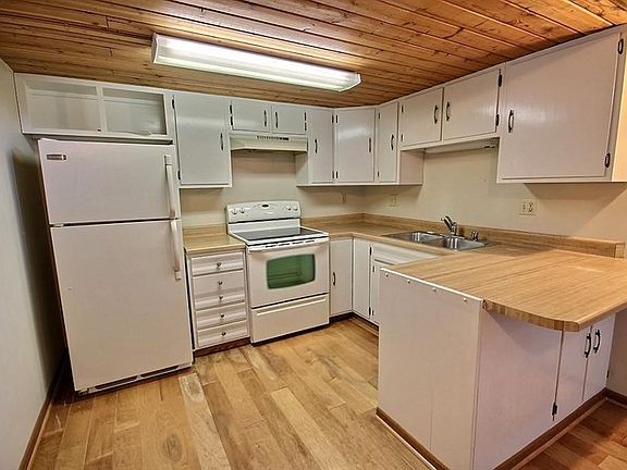 5th image of 1501 Rose St APT 26