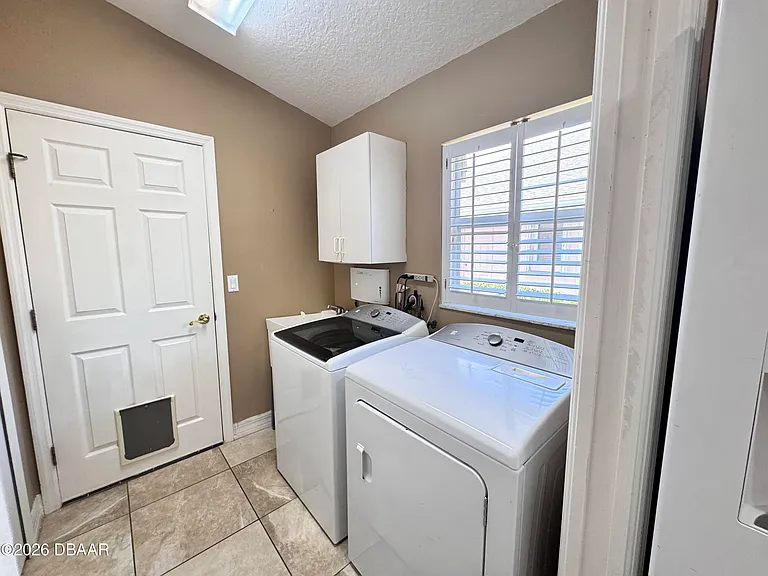 1315 Coconut Palm Cir — Photo 19