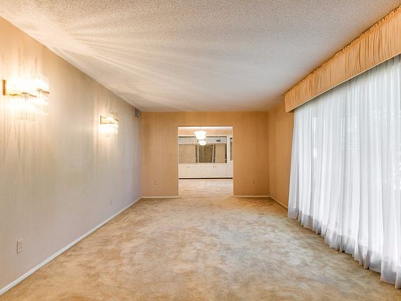 2nd image of 1317 Iris Ave