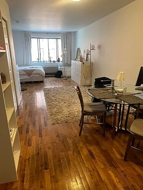 17 Stanton Street — Photo 2