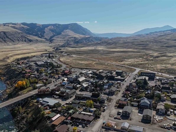 305 Spring St #A-D, Gardiner, MT 59030