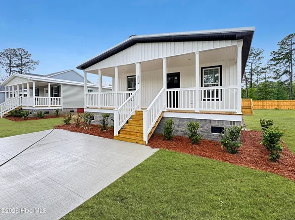 1021 Pine Ridge Court, Castle Hayne, NC 28429