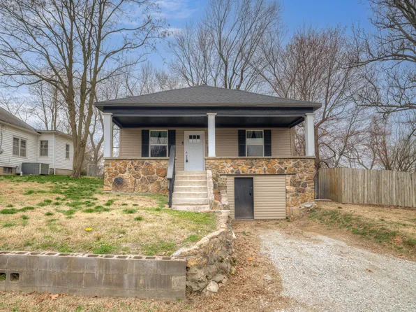 324 S Valley, Neosho, MO 64850