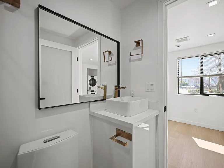 1139 Bellevue Ave — Photo 38