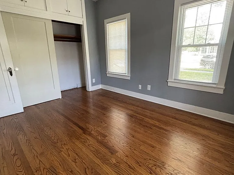 211 N Highland Ave — Photo 19