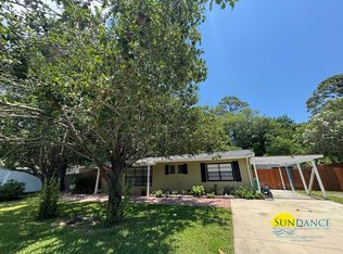 210 Anderson Dr, Mary Esther, FL 32569