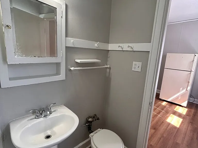 Lower East Side Milwaukee Studio and One bed Apartments- Flexible Lease Terms — Photo 15