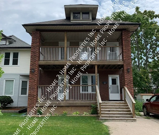 1182 Howard Ave — Photo 9