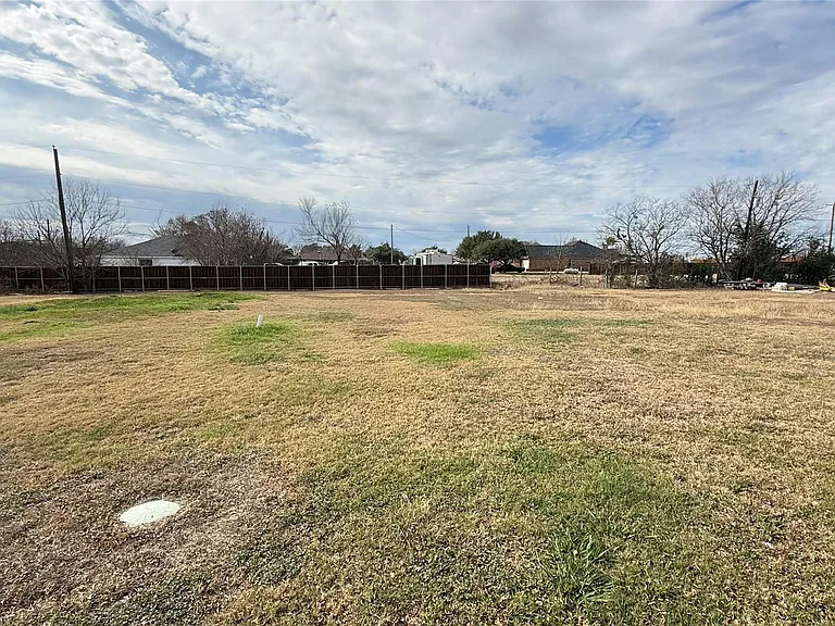 107 Owen Cir — Photo 13