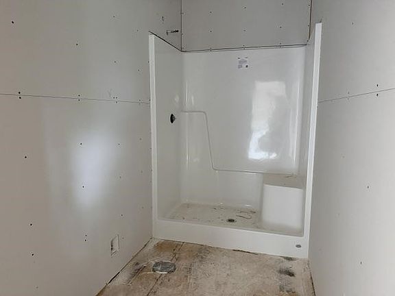 5th image of 185 Hardin Rd