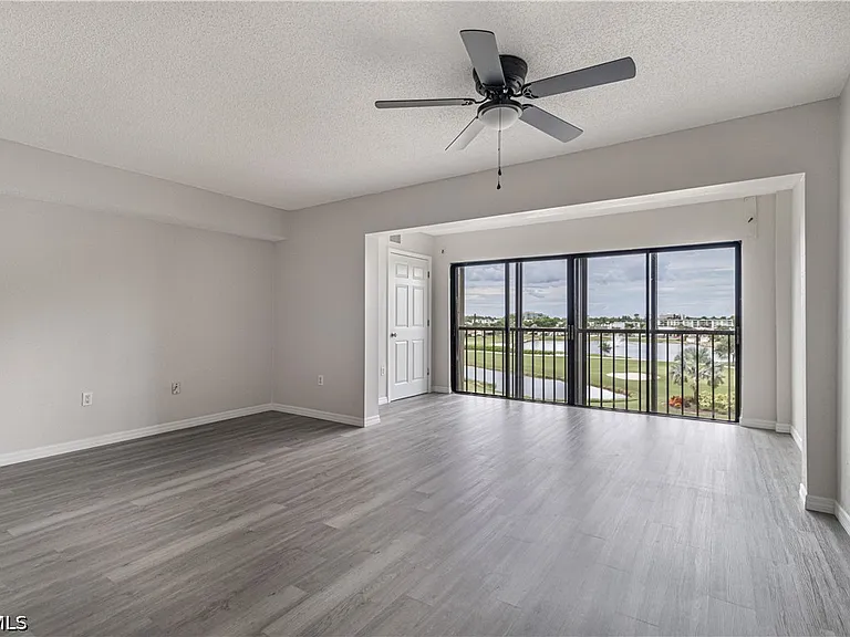 7410 Lake Breeze Dr #508 — Photo 1