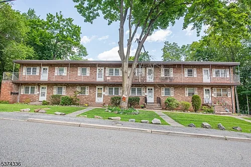 18 Pleasant View Ave #24B Photo 1