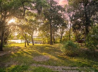 203 Pitts Bayshore Dr, Freeport, FL 32439
