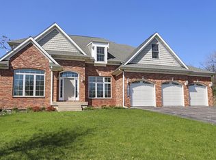392 W County Road B ROAD, Fontana, WI 53125