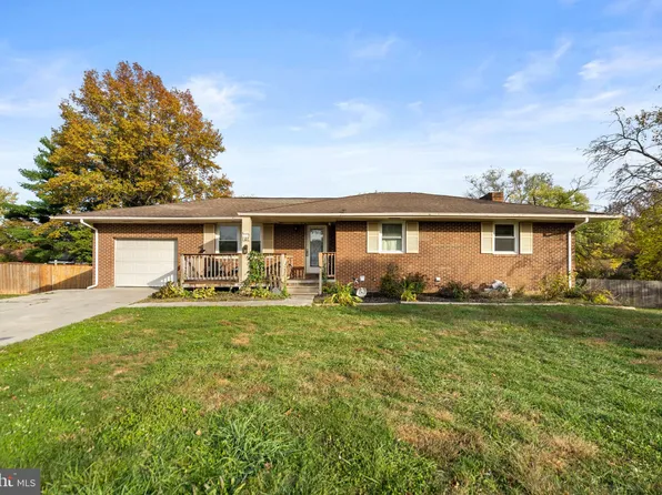 107 Amherst Ct, Stephens City, VA 22655