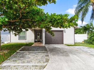 4193 Willowood Ln, Lake Worth, FL 33462