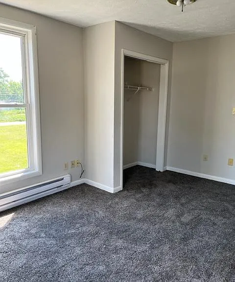 211 E North St #3C — Photo 8