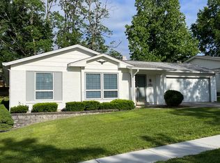 2306 Blue Hill Rd, Chesterfield, MO 63017