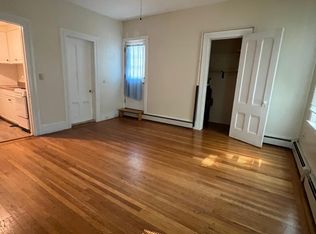 227 Broadway #B, Norwich, CT 06360