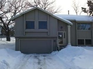 2305 123rd St E, Burnsville, MN 55337