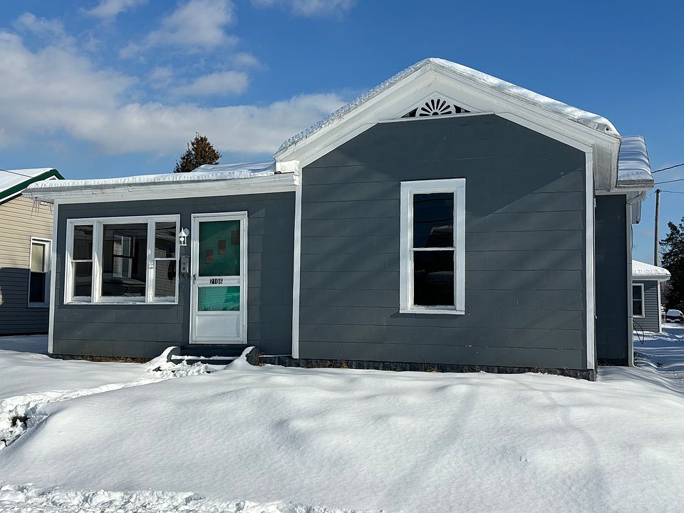 Street front parking, updated exterior of home