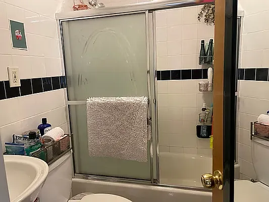 Rented by Friedman Roth Realty | media 14