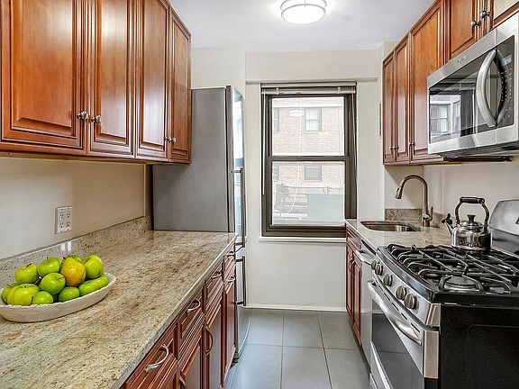 2nd image of 417 Grand St #E103