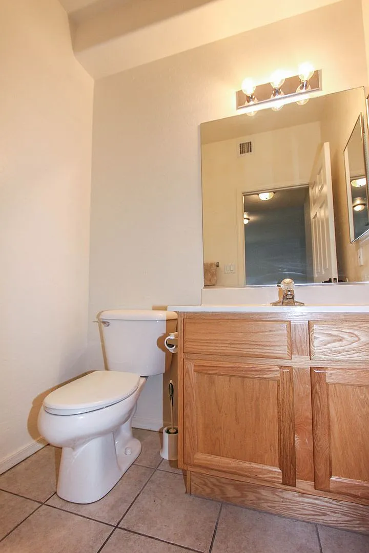 2 Bedroom Townhouse in Boulder Park — Photo 2
