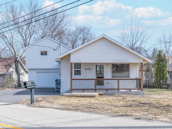 39763 N Rena Ave, Antioch, IL 60002