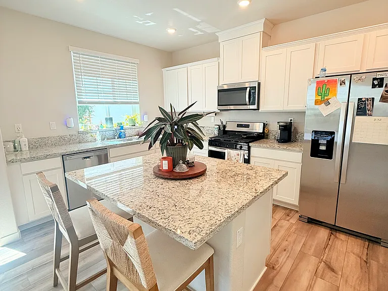 207 Manatee St — Photo 1