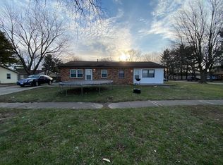 2702 Dale Dr, Champaign, IL 61821