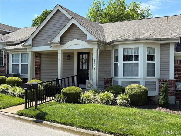 15803 Harris Ridge Ct, Chesterfield, MO 63017