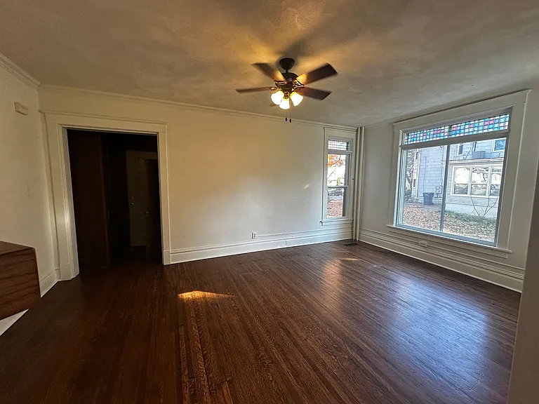 227 N Washington St — Photo 5