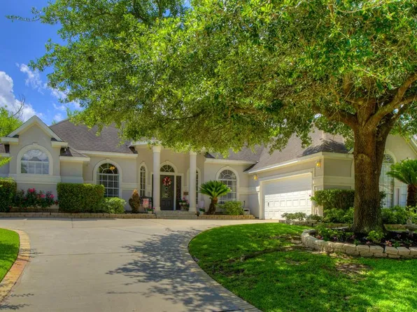 161 April Waters Dr N, Montgomery, TX 77356