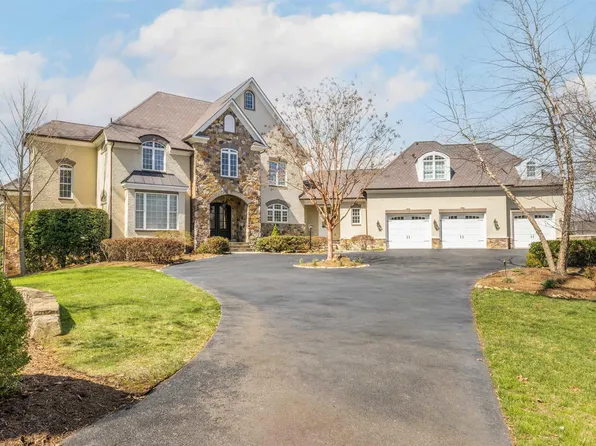 1485 Kinross Ln, Keswick, VA 22947