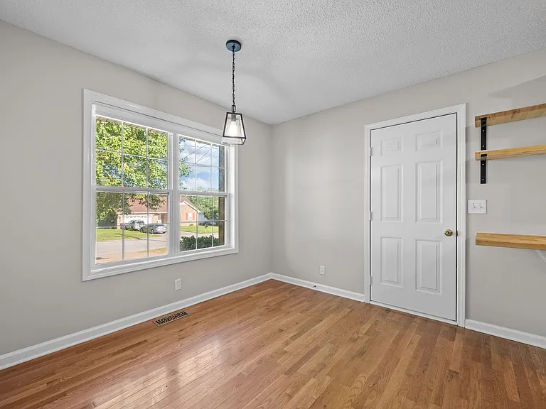 3726 Heather Dr — Photo 7