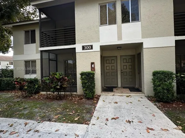 300 Gardens Dr APT 201, Pompano Beach, FL 33069