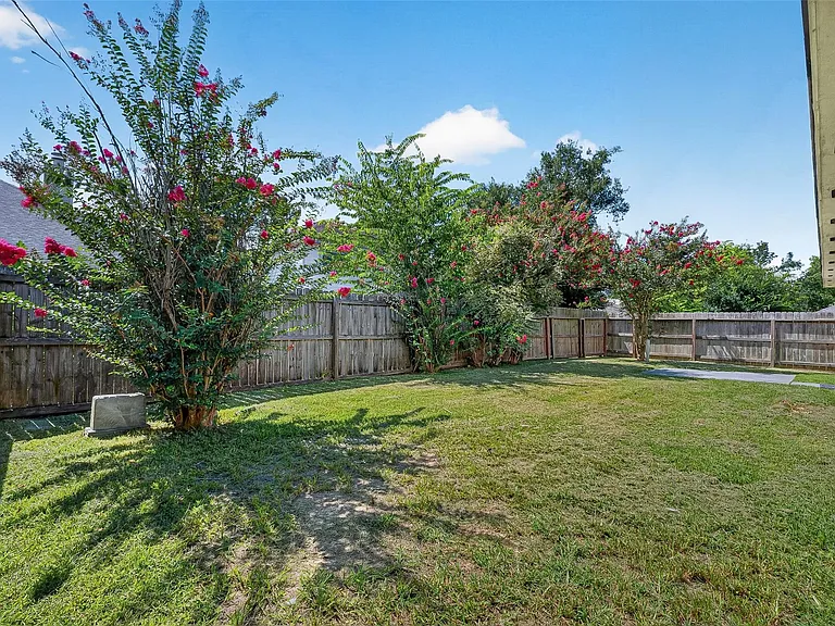 2902 Burgess Hill Ct — Photo 43