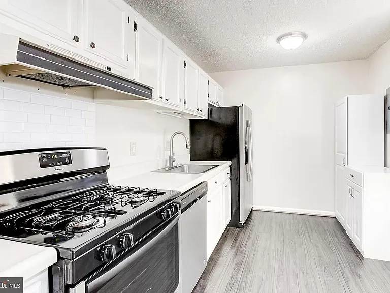 11841 Shire Ct #11 — Photo 9