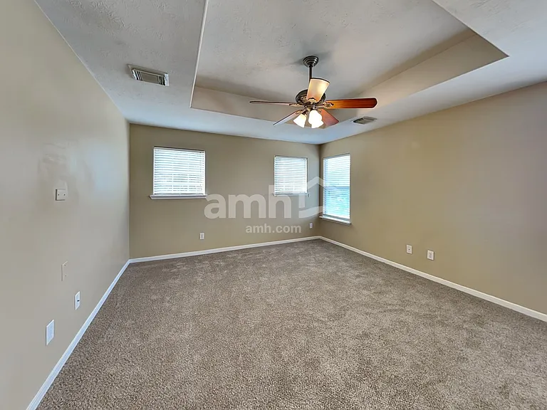 8002 Ginger Park Dr — Photo 14