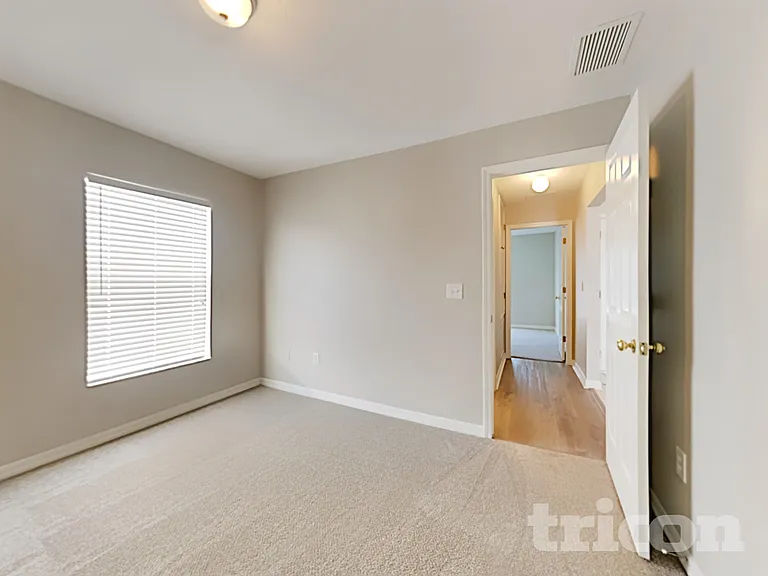 12010 Hampshire Field Ct — Photo 15