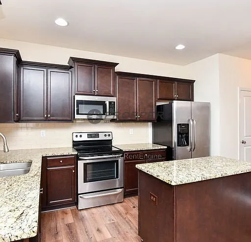 248 Elmhaven Dr — Photo 13