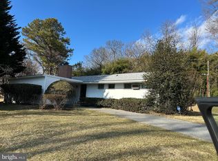 1306 Pine Ridge Ln, Pikesville, MD 21208